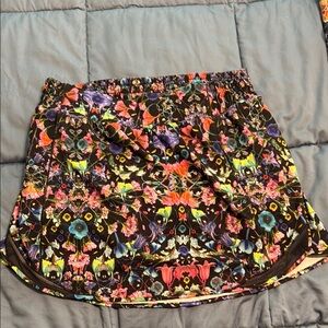 Lululemon Hotty Hot skirt sz 10